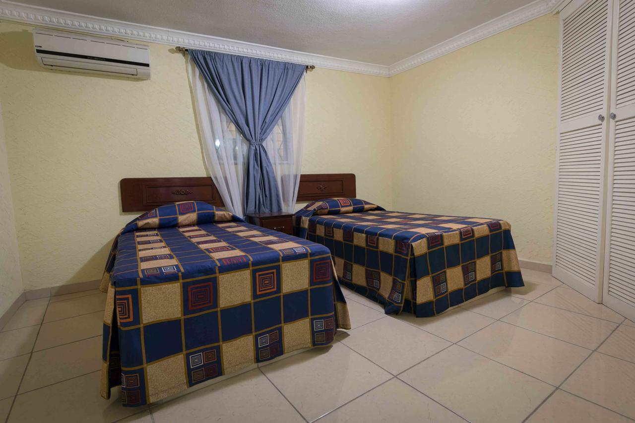 Hotel Bravo Tepic Bagian luar foto