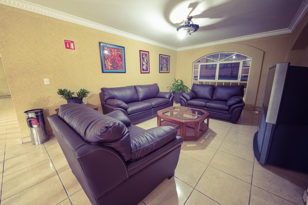 Hotel Bravo Tepic Bagian luar foto