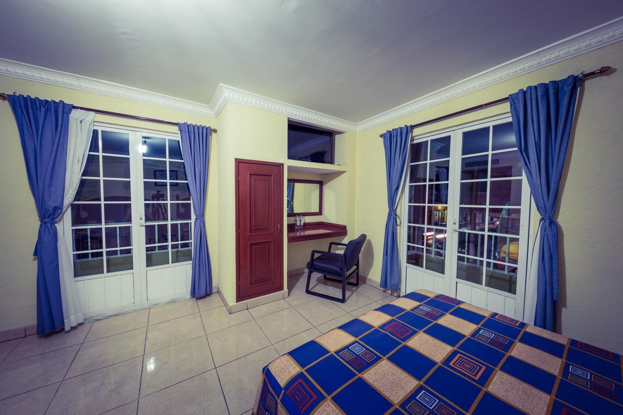 Hotel Bravo Tepic Bagian luar foto